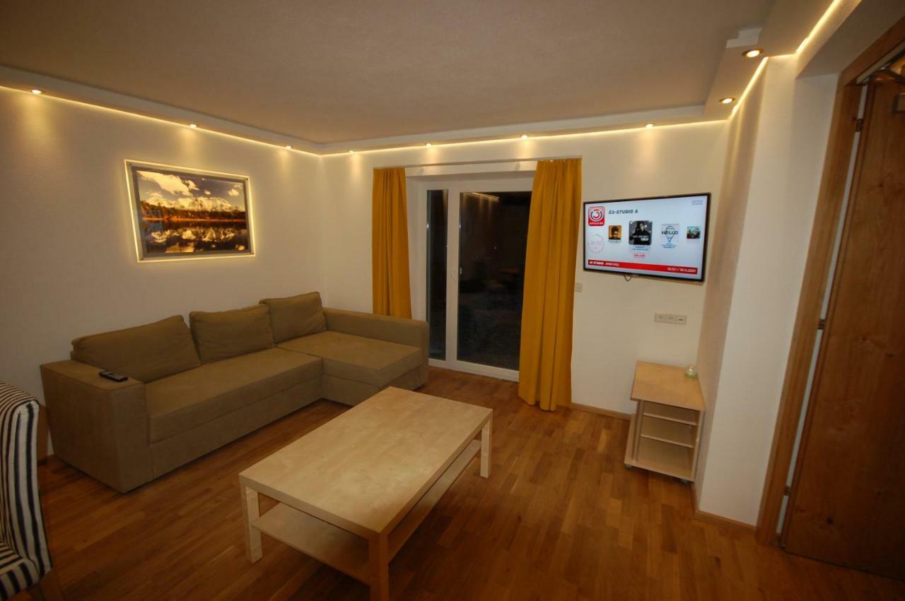 Alpenmond Appartment Halbmond Leutasch Luaran gambar